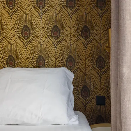 Aparthotel Stylish In The Heart Of 4*