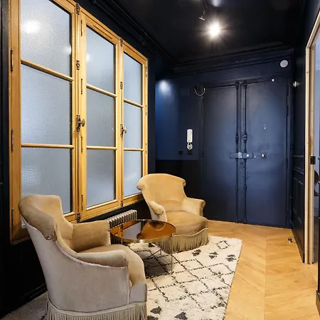 Stylish In The Heart Of Aparthotel Parigi