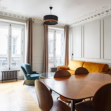 Stylish In The Heart Of 4*