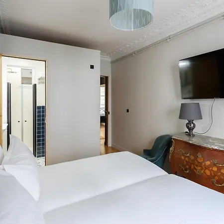 Stylish In The Heart Of Aparthotel 4*