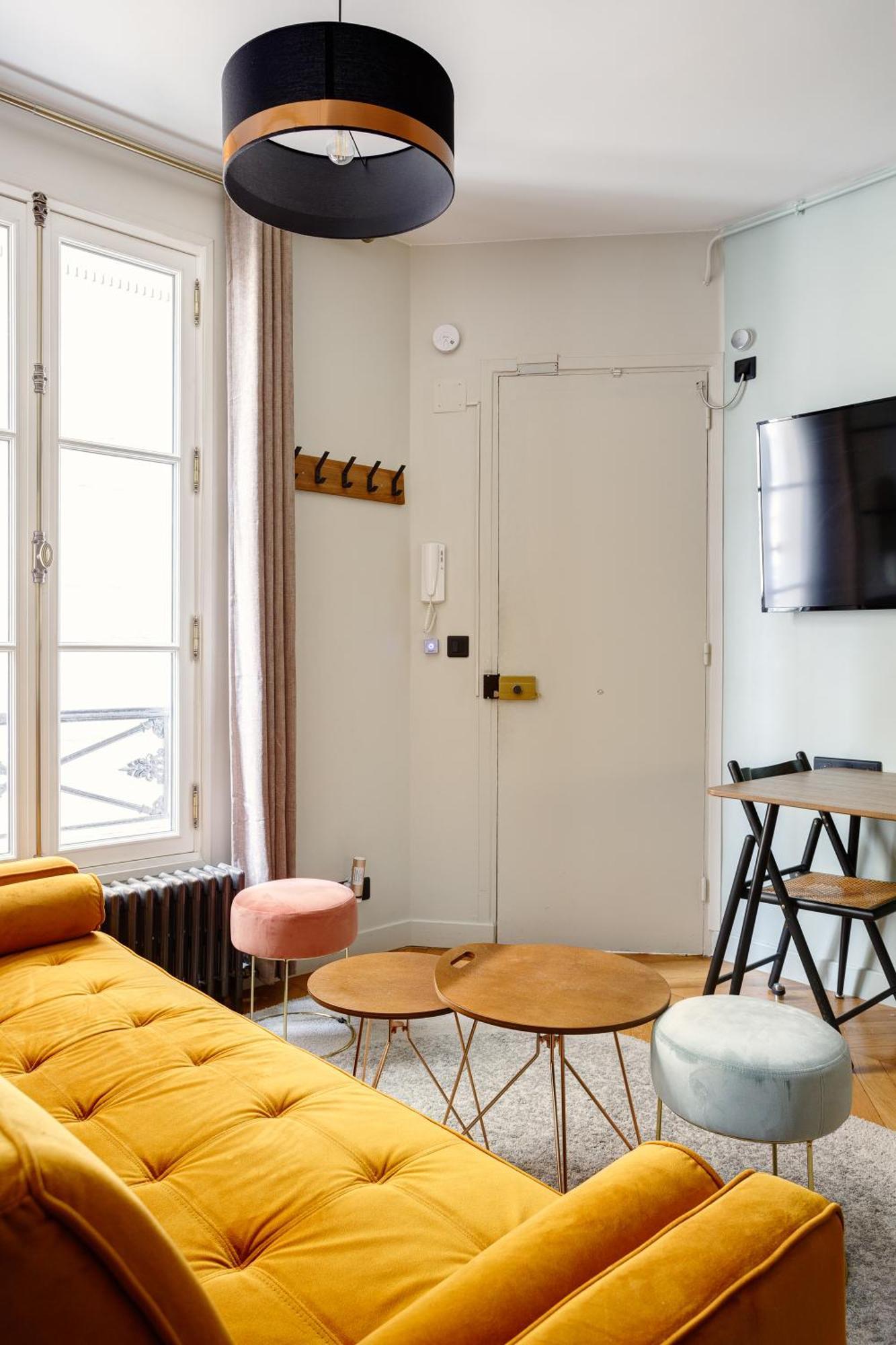 Aparthotel Stylish In The Heart Of 4*