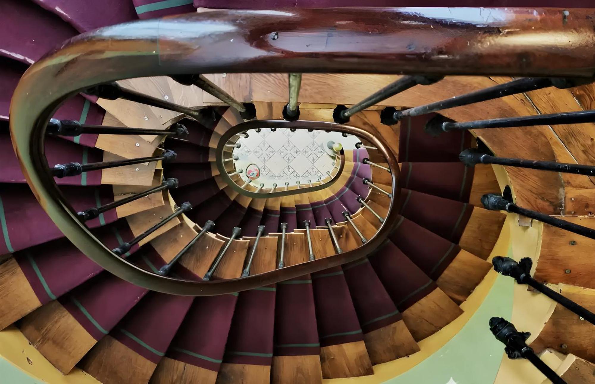 Stylish In The Heart Of Parigi