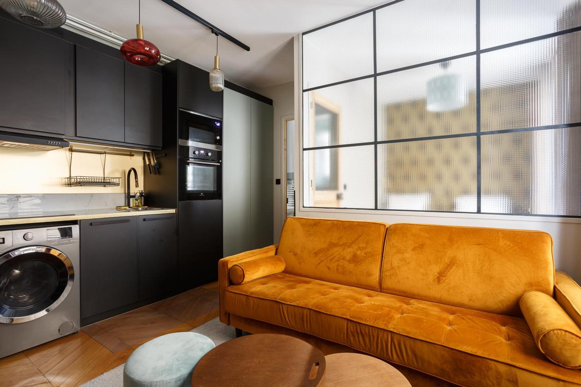 Aparthotel Stylish In The Heart Of 4*