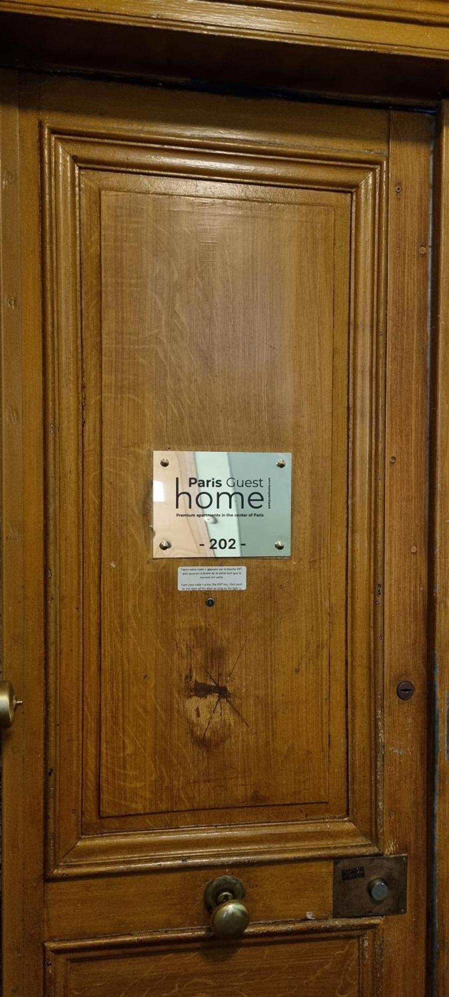 Stylish In The Heart Of Paris